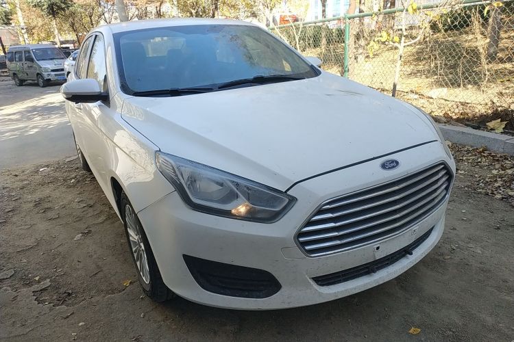 福特 福睿斯 2017款 改款 1.5L 手动舒适型车身外观3