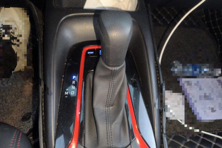 丰田 雷凌 2021款 185T CVT运动版中控内饰18