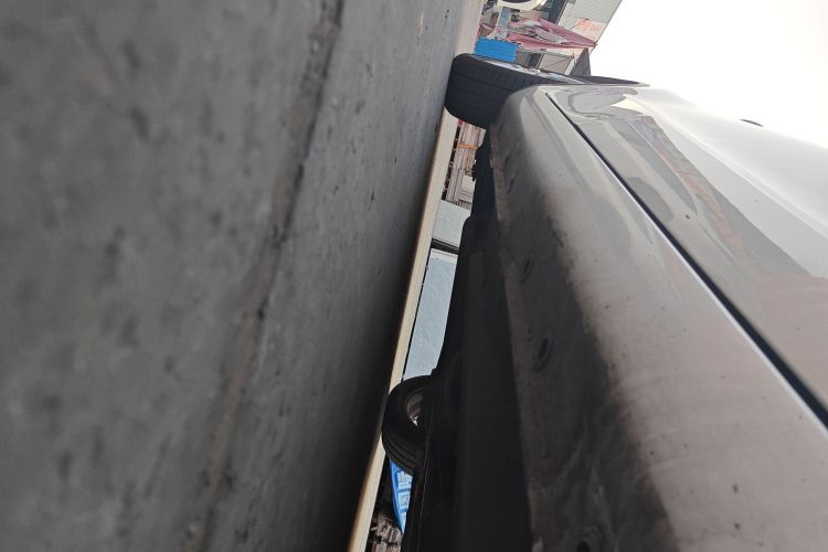 长安 逸动 2013款 1.6L 手动俊酷型 国IV机舱底盘29