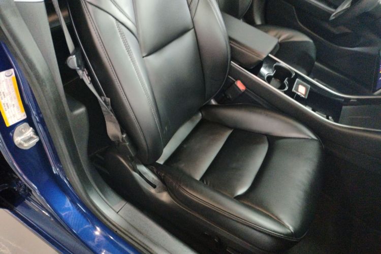 特斯拉 Model 3 2020款 改款 长续航后轮驱动版局部细节41