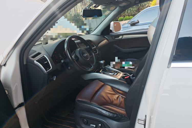 奥迪Q5 2016款 40 TFSI 技术型局部细节19