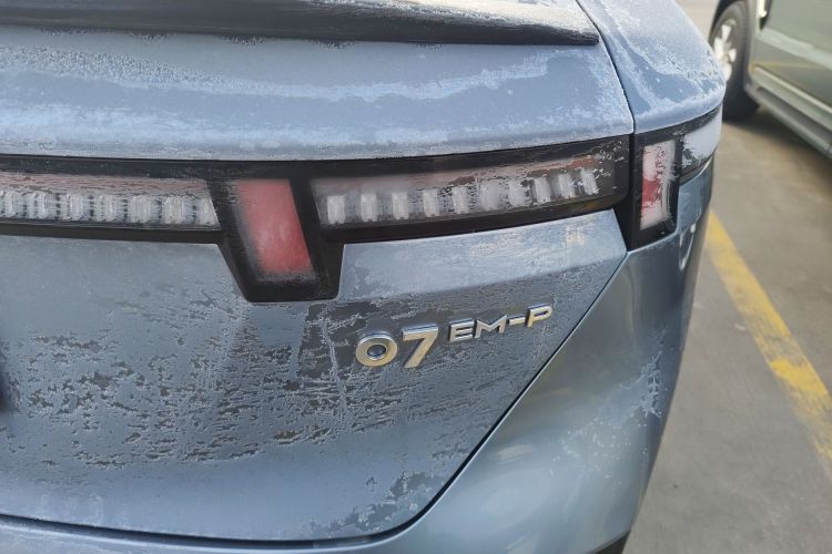 领克07 2024款 EM-P 126长续航 Ultra车身外观9