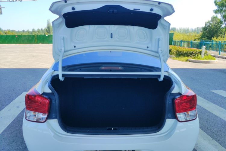 现代 瑞纳 2020款 1.4L 手动GL焕新版局部细节23