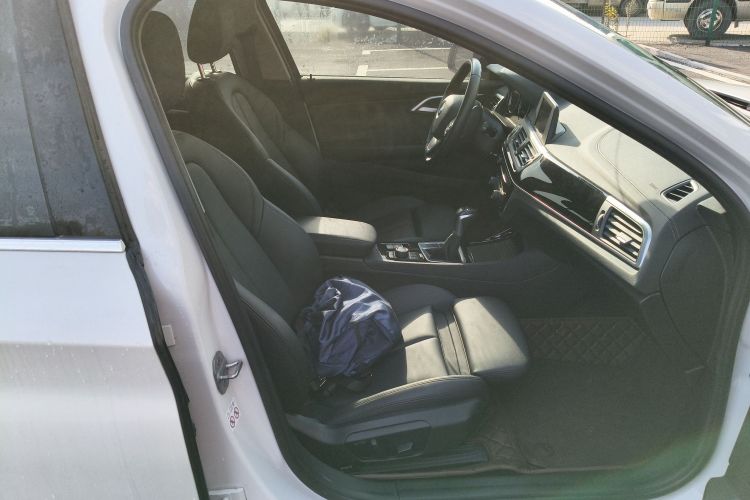 宝马1系 2018款 改款 118i 运动型局部细节41