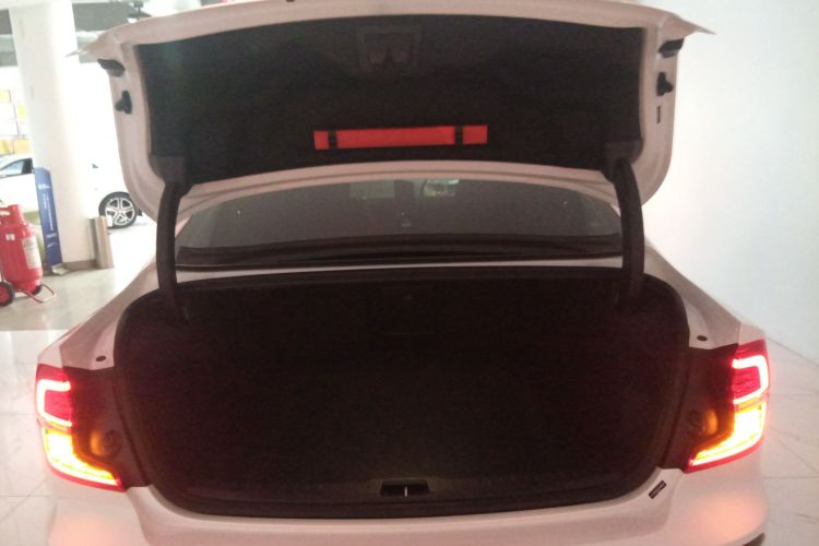 沃尔沃S60 2025款 B4 智逸豪华版局部细节23