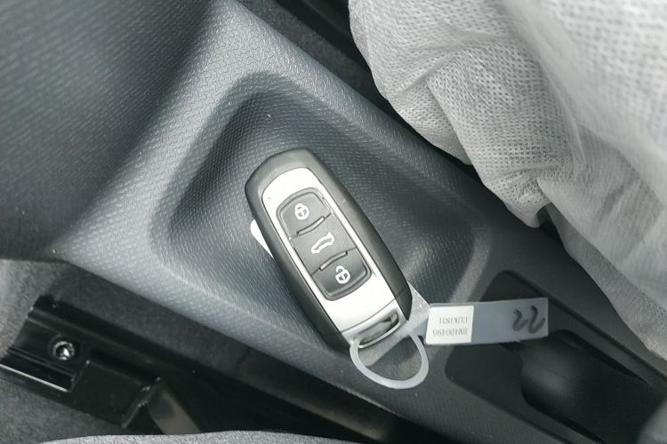 吉利银河 熊猫 2025款 210km 元气熊中控内饰11