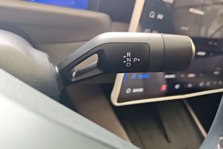 领克Z10 2024款 95kWh 766km后驱Max中控内饰18