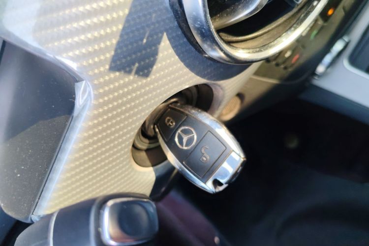 奔驰GLK级 2014款 GLK 200 标准型中控内饰11