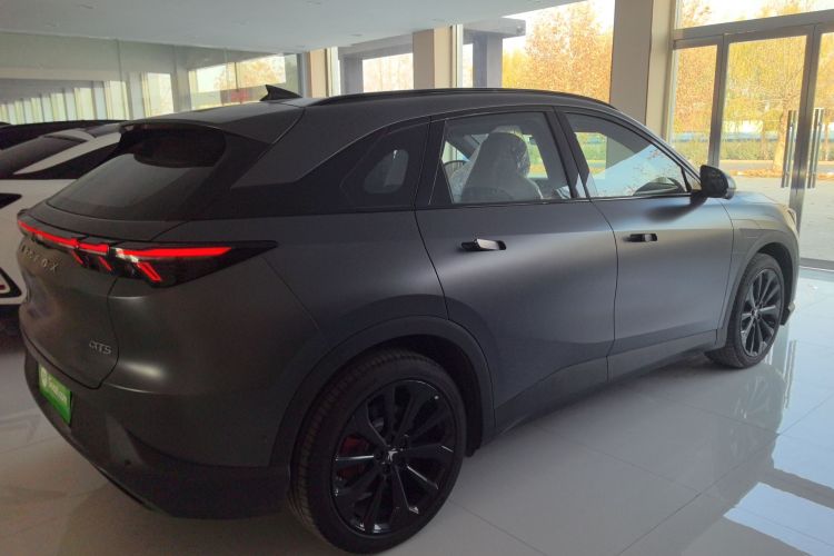 ARCFOX极狐 极狐 阿尔法T5(ARCFOX αT5) 2025款 630 神行版车身外观7