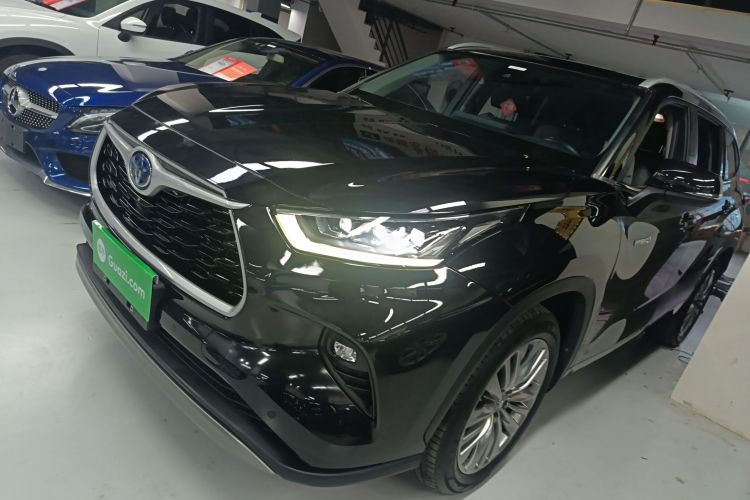 丰田 汉兰达 2022款 双擎 2.5L 四驱尊贵版 7座车身外观4