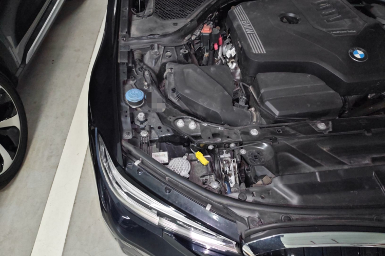 宝马3系 2020款 320Li M运动套装局部细节9006