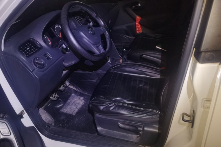 大众 Polo 2016款 1.4L 手动风尚型局部细节19