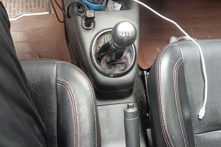 铃木 雨燕 2013款 1.5L 手动20周年限量版中控内饰18