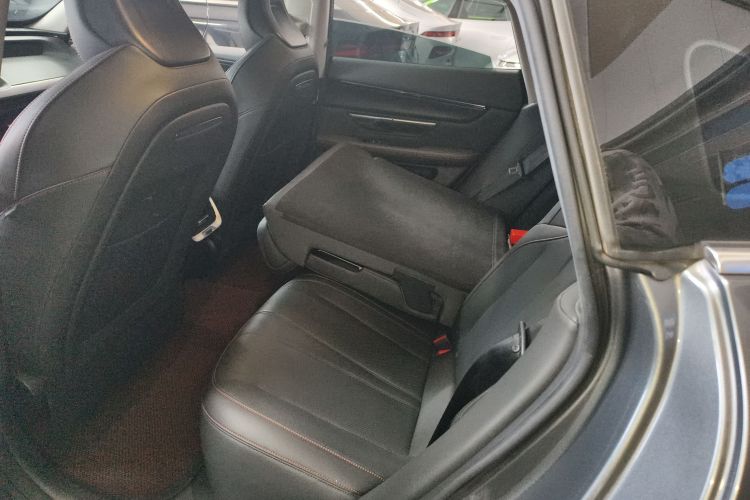 小鹏P7 2021款 480N中控内饰7004