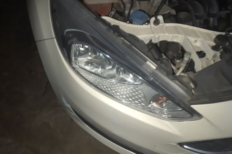 福特 福克斯 2018款 两厢经典 1.6L 手动舒适型智行版车身外观8