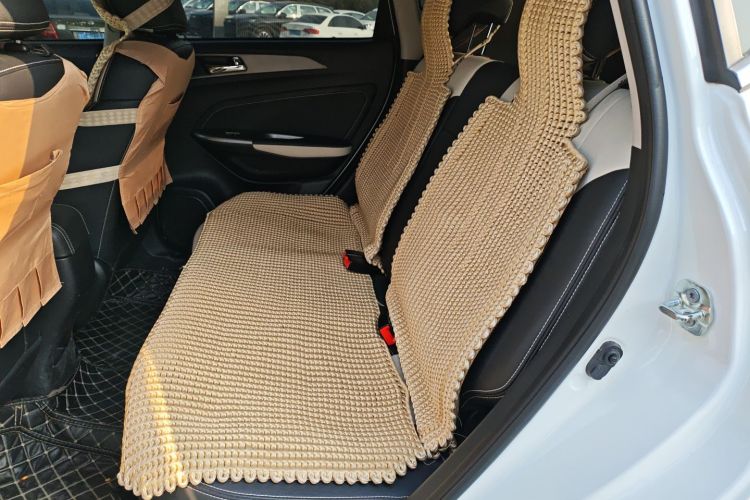 长安CS35 2017款 1.6L 自动豪华型中控内饰21