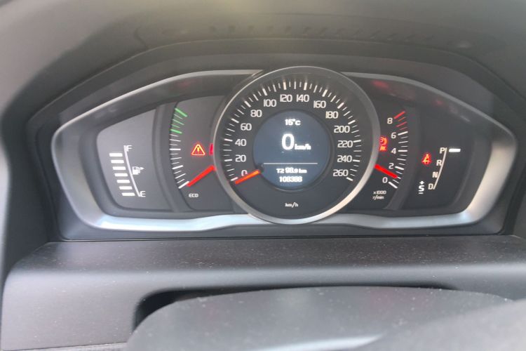 沃尔沃XC60 2017款 T5 AWD 智进版中控内饰15