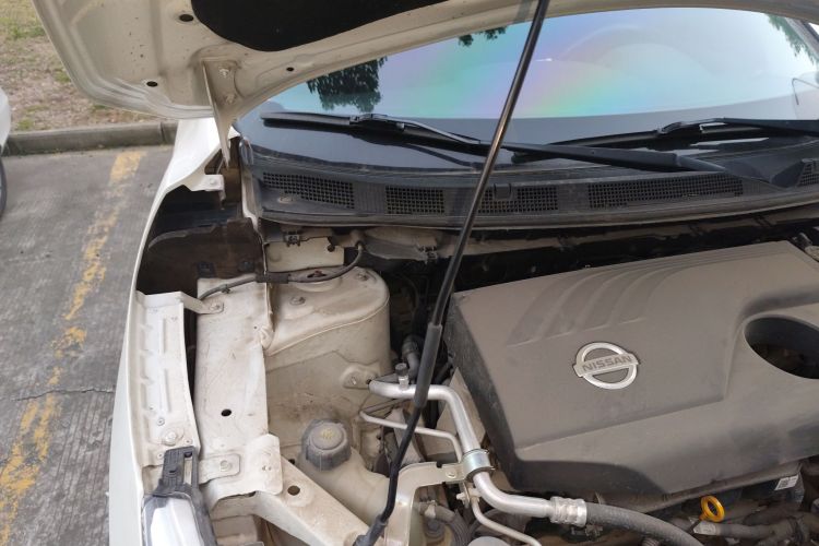 日产 逍客 2016款 2.0L CVT精英版局部细节9006