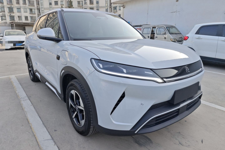 比亚迪 元UP 2025款 智驾版 401KM 领先型车身外观3