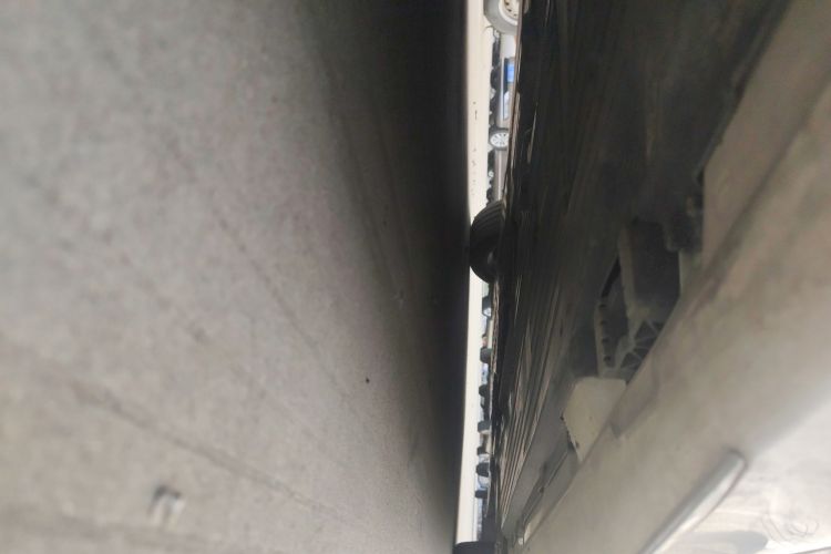 奔驰C级 2022款 改款 C 200 L 运动版局部细节9002