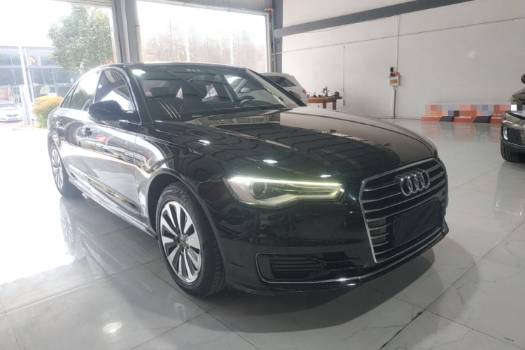 奥迪A6L 2016款 TFSI 舒适型车身外观3