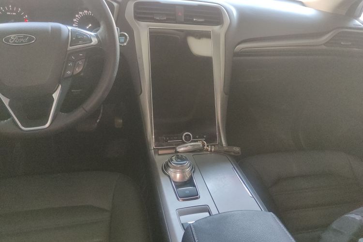 福特 蒙迪欧 2020款 EcoBoost 180 时尚型局部细节16