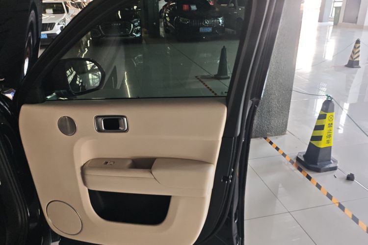 理想汽车 理想L8 2023款 Pro中控内饰7005