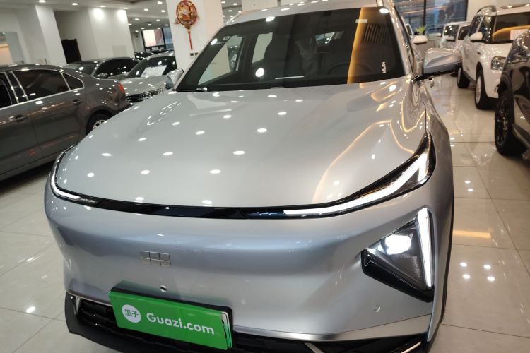 吉利银河 银河L7 2025款 EM-i 115km 远航版车身外观2