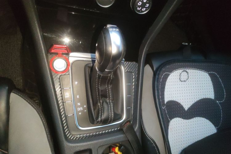 大众 高尔夫 2017款 280TSI 自动R-Line百万辆纪念版中控内饰18