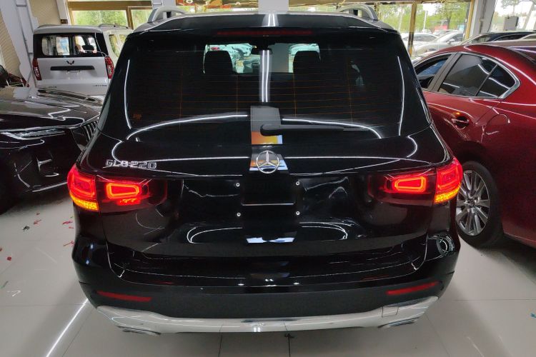 奔驰GLB 2023款 GLB 220 动感型车身外观6004