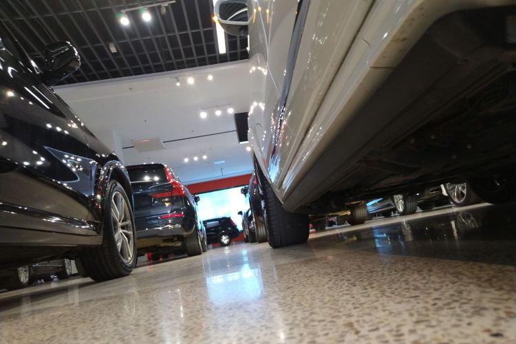 沃尔沃XC90 2020款 改款 T6 智逸豪华版 7座机舱底盘30