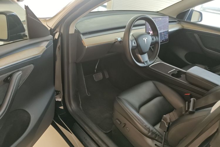特斯拉 Model Y 2021款 标准续航后驱版中控内饰20