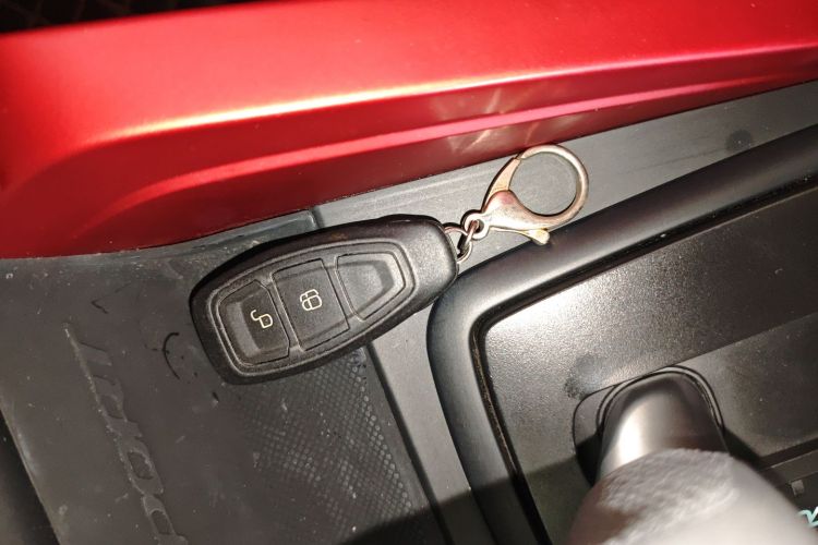 福特 翼搏 2016款 1.5L 自动运动典藏版中控内饰11