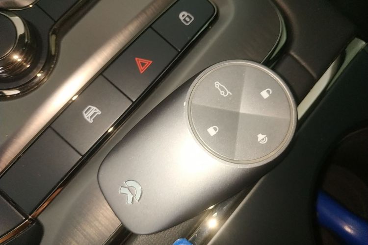 蔚来ES6 2022款 75kWh 运动版中控内饰7001