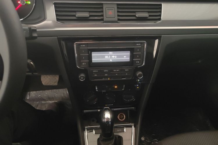 大众 2019款 改款 宝来·传奇 1.5L 自动时尚型 国VI中控内饰16