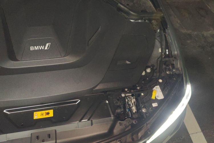 宝马i3 2024款 eDrive 35 L局部细节9007