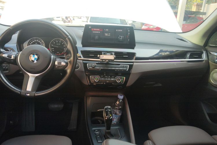 宝马X1 2022款 sDrive25Li 领先型中控内饰7002
