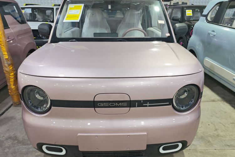 吉利银河 熊猫 2025款 210km 元气熊车身外观2