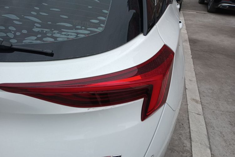 别克 微蓝6 2020款 插电混动 互联时尚型车身外观9