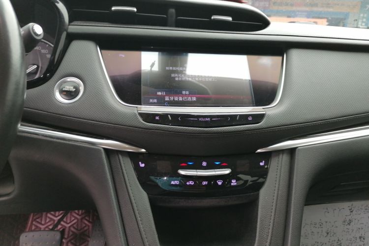 凯迪拉克XT5 2018款 28T 四驱豪华型中控内饰16