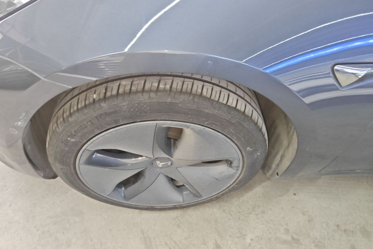 特斯拉 Model 3 2019款 标准续航后驱升级版车身外观6007