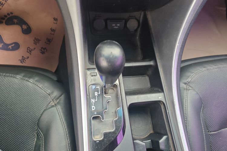 现代 索纳塔 2014款 2.0L 自动豪华版中控内饰18