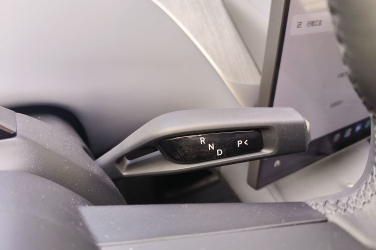 小米汽车 小米YU7 2025款 超长续航后驱版中控内饰18