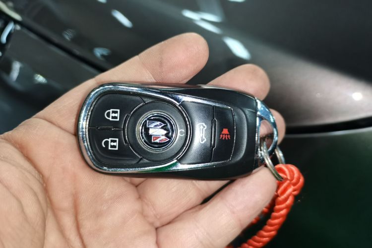 别克GL8 2023款 改款 陆上公务舱 豪华型中控内饰11