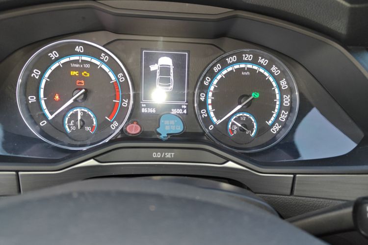 斯柯达 速派 2019款 TSI280 DSG舒适版中控内饰14