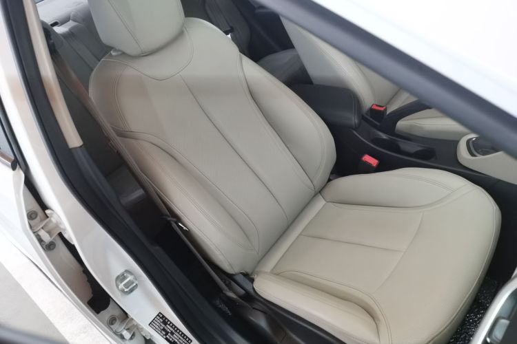 别克 英朗 2021款 典范 1.5L 自动精英型局部细节41