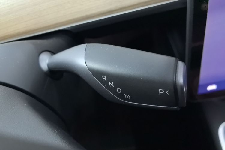 特斯拉 Model 3 2022款 Performance高性能全轮驱动版中控内饰18