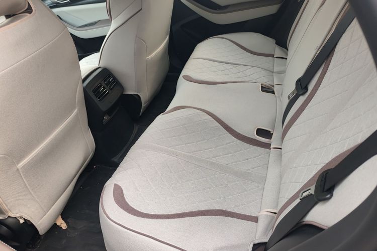 比亚迪 秦PLUS 2024款 荣耀版 DM-i 55KM领先型中控内饰21