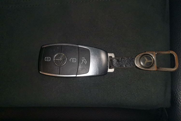 奔驰A级 2022款 改款三 A 200 L 运动轿车时尚型中控内饰11