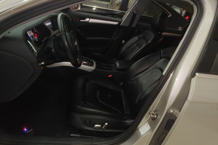 奥迪A4L 2016款 35 TFSI 典藏版 自动标准型局部细节19